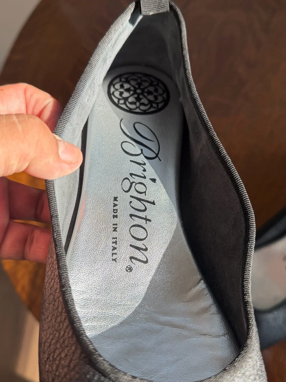 Brighton Black Leather Aleta Ballet Flats w/ Silver Medallion made in Italy sz 8
